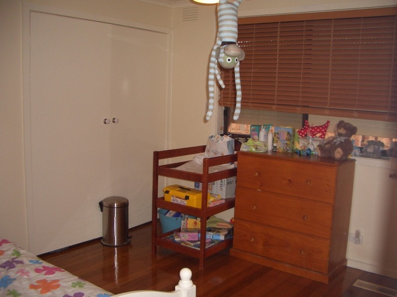 8 Christie Avenue, Mill Park VIC 3082