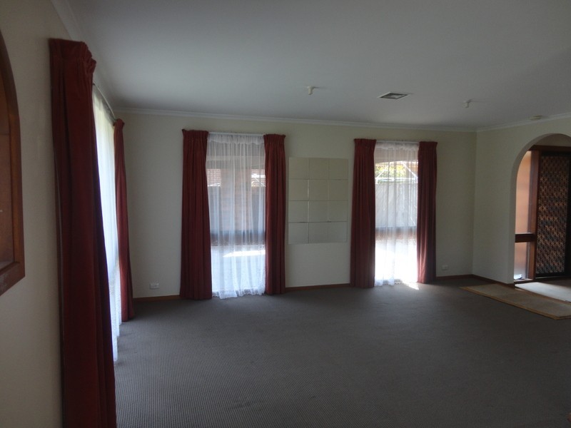 20 Grevillia Drive, Mill Park VIC 3082