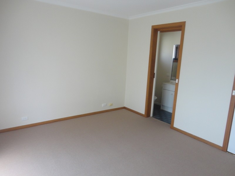 20 Grevillia Drive, Mill Park VIC 3082