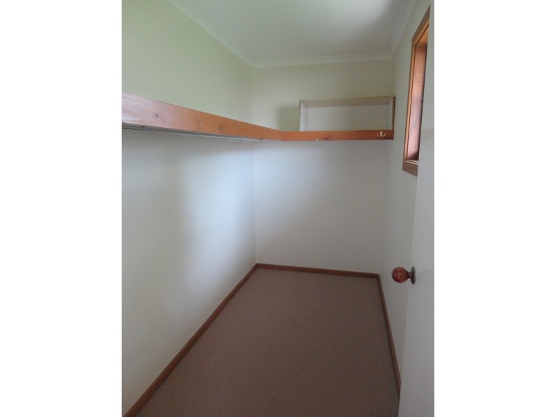 20 Grevillia Drive, Mill Park VIC 3082