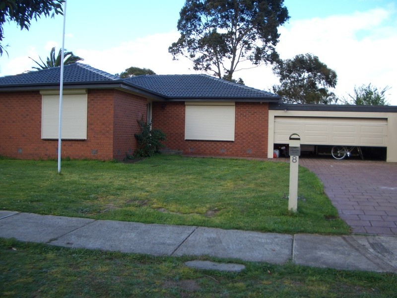8 Christie Avenue, Mill Park VIC 3082