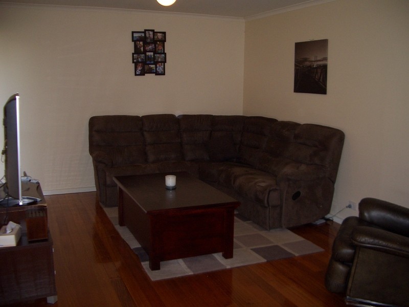 8 Christie Avenue, Mill Park VIC 3082