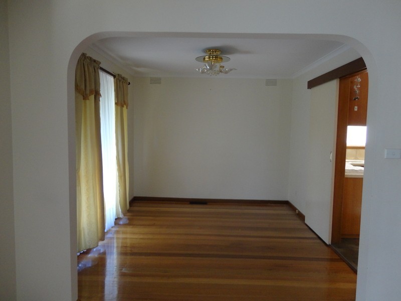 Room 4, 6 Redleap Avenue, Mill Park VIC 3082