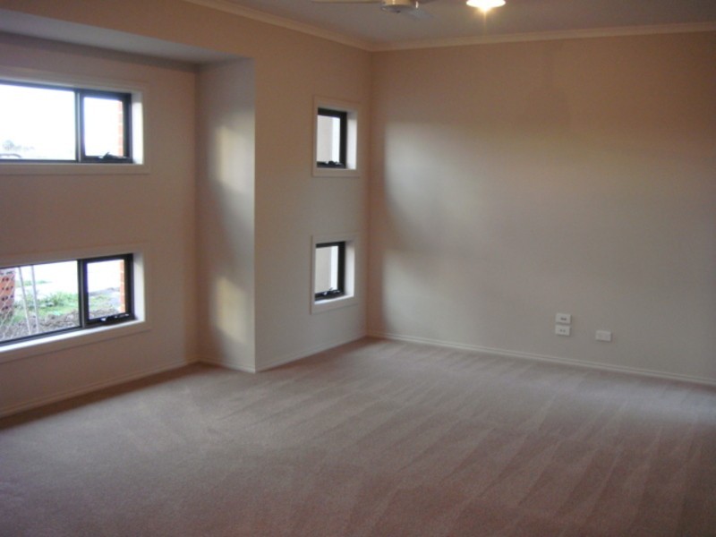 15 Starlight Gardens, Epping VIC 3076