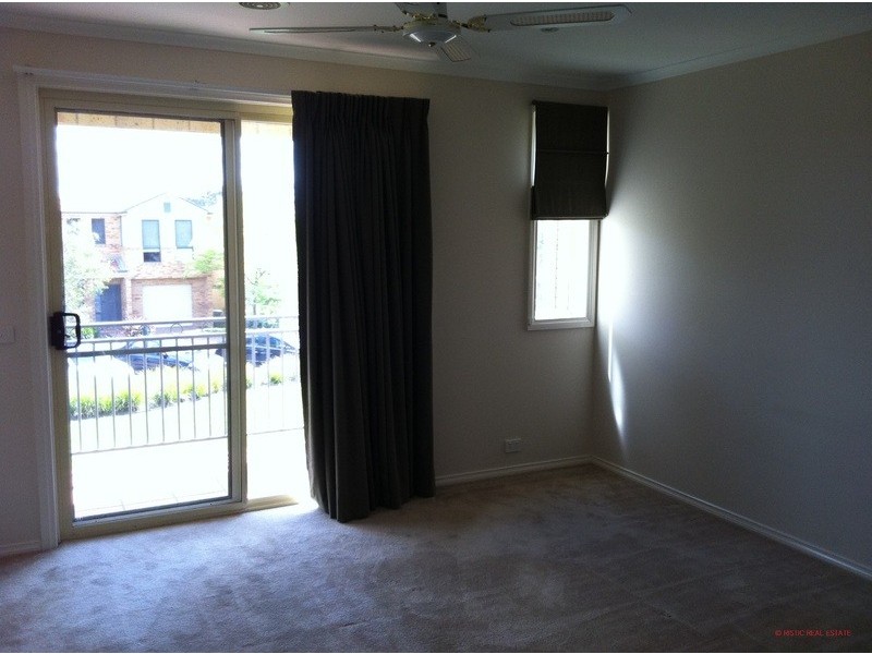 4 Malabar Walk, Bundoora VIC 3083