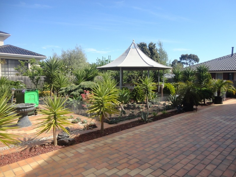 7 Henry Cable Court, Mill Park VIC 3082