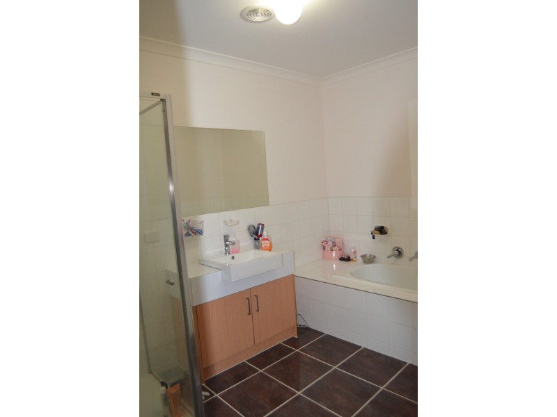 40 Serenity Way, South Morang VIC 3752