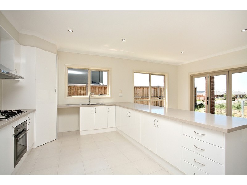 8  Belinda Court, South Morang VIC 3752