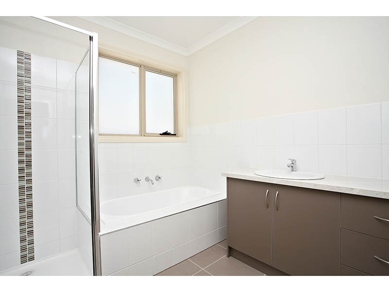 8  Belinda Court, South Morang VIC 3752