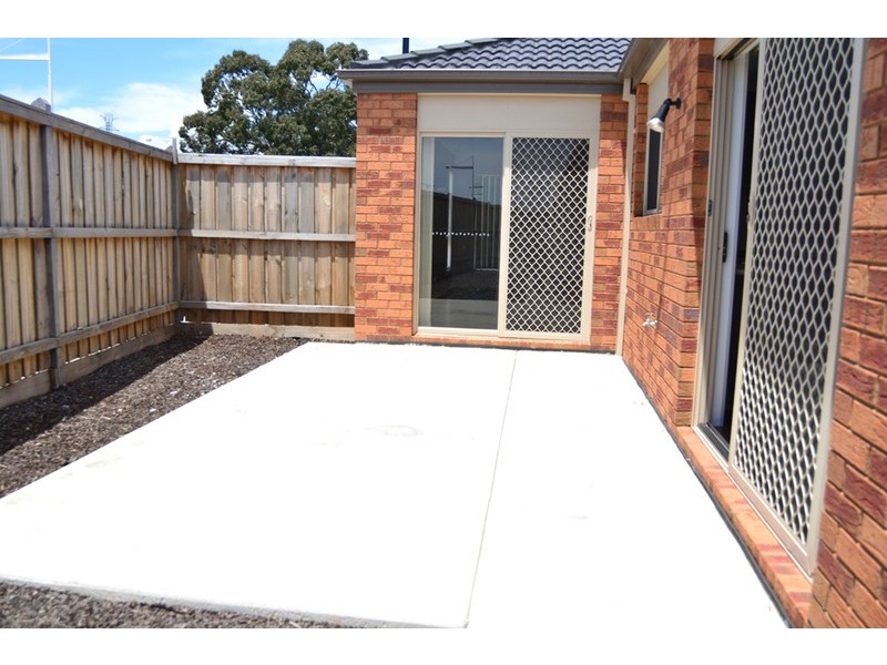 2  Treeview Drive, South Morang VIC 3752