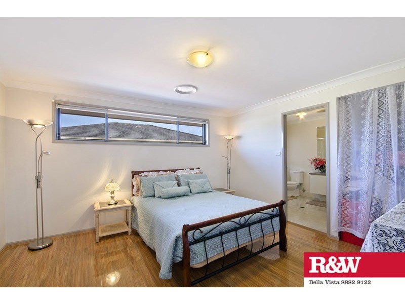 8 Tanunda Dr, The Ponds NSW 2769