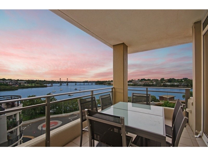 23/1 Bay Drive, Meadowbank NSW 2114