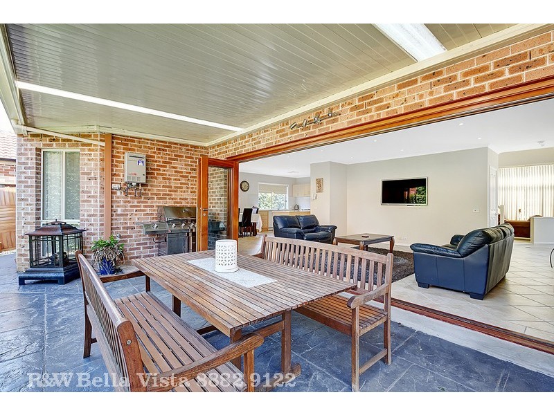 7 Atlantic Pl, Beaumont Hills NSW 2155