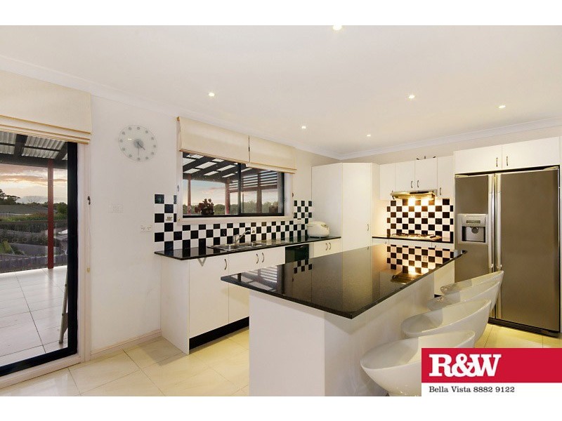 6 Cleveland Cl, Rouse Hill NSW 2155