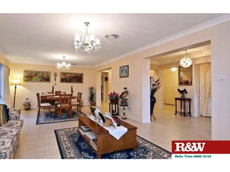 33  Softwood Ave, Beaumont Hills NSW 2155