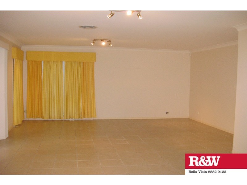 33  Softwood Ave, Beaumont Hills NSW 2155