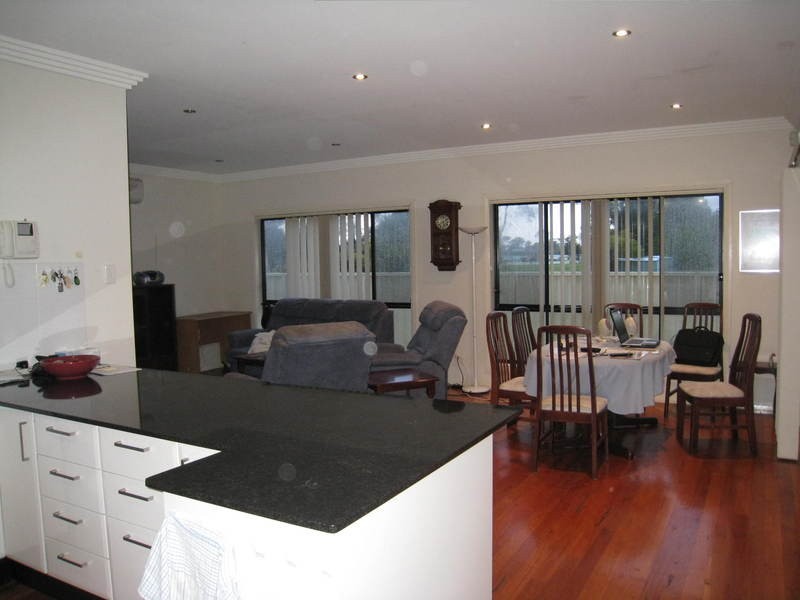 2/11 Dwyer Avenue, Woy Woy NSW 2256