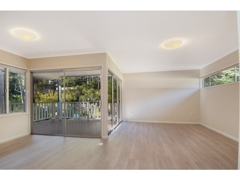 14 Edgecliff Road, Umina Beach NSW 2257