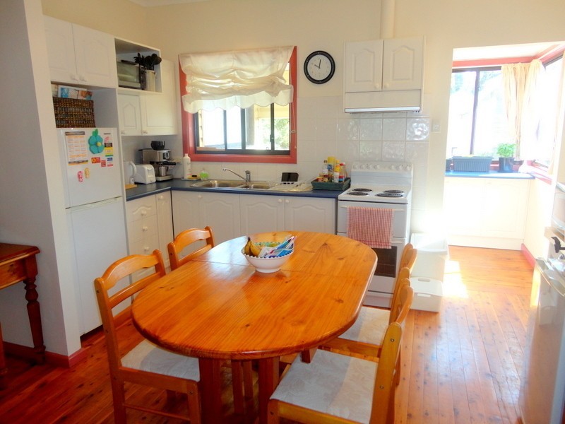 27 Nelson Street, Umina Beach NSW 2257