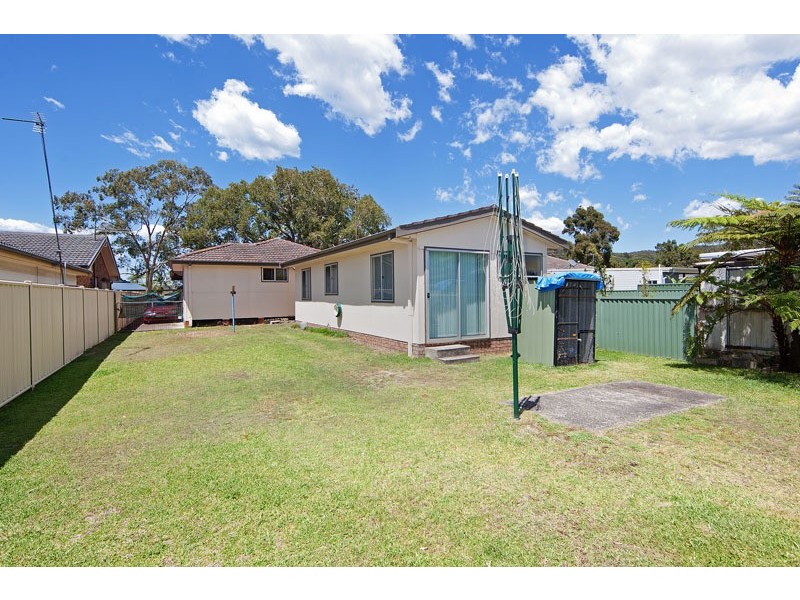 49 Mackenzie Avenue, Woy Woy NSW 2256