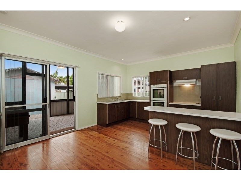 7  Oxford Street, Umina Beach NSW 2257