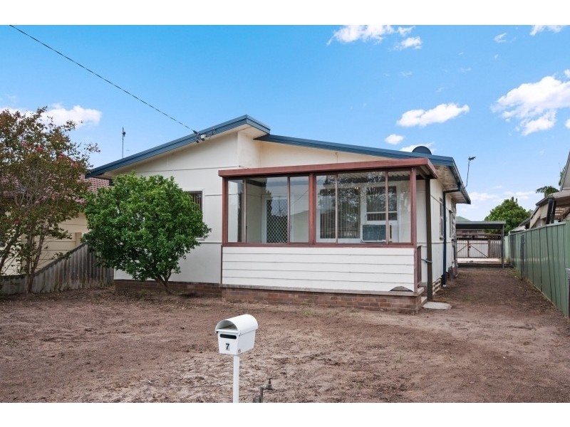 7  Oxford Street, Umina Beach NSW 2257