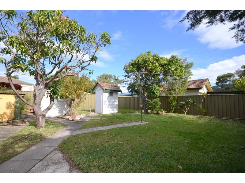 1 Melbourne Avenue, Umina Beach NSW 2257