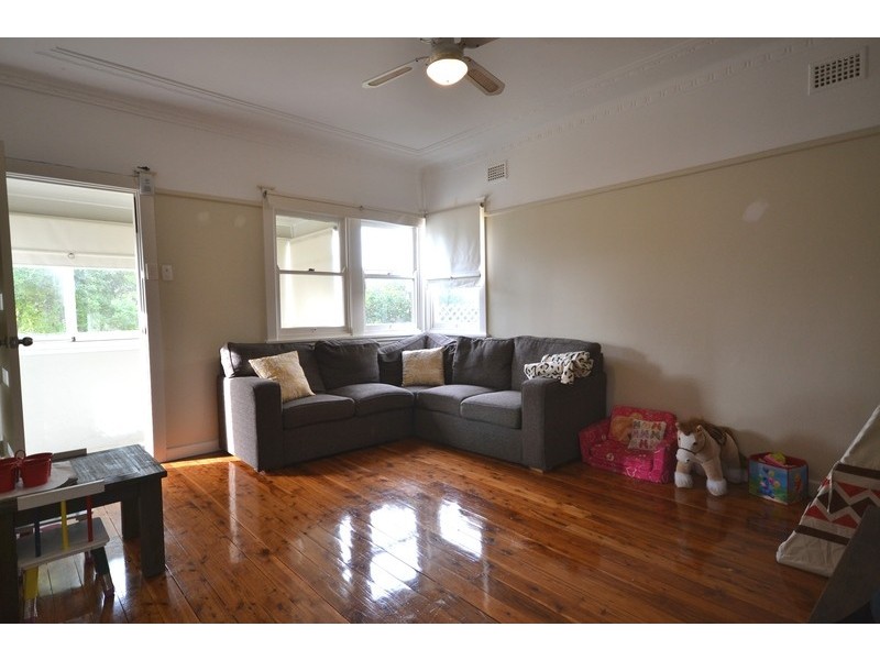 6  Leslie Street, Umina Beach NSW 2257