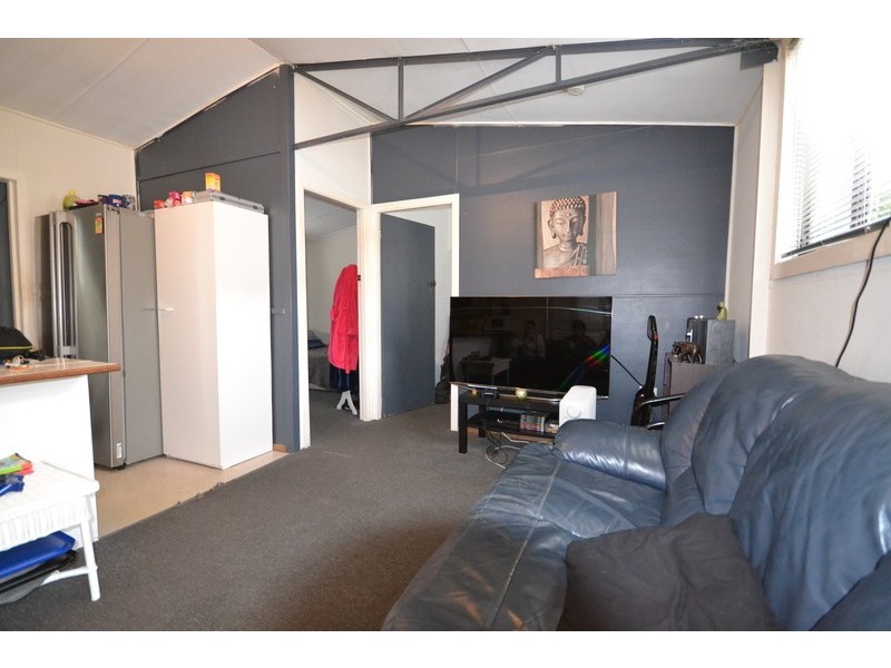 5a Inkerman Avenue, Woy Woy NSW 2256