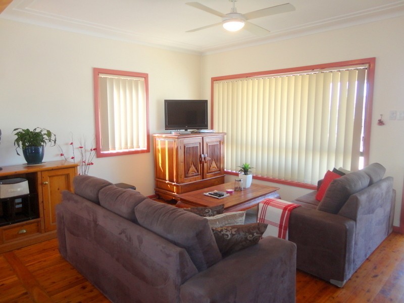 27 Nelson Street, Umina Beach NSW 2257