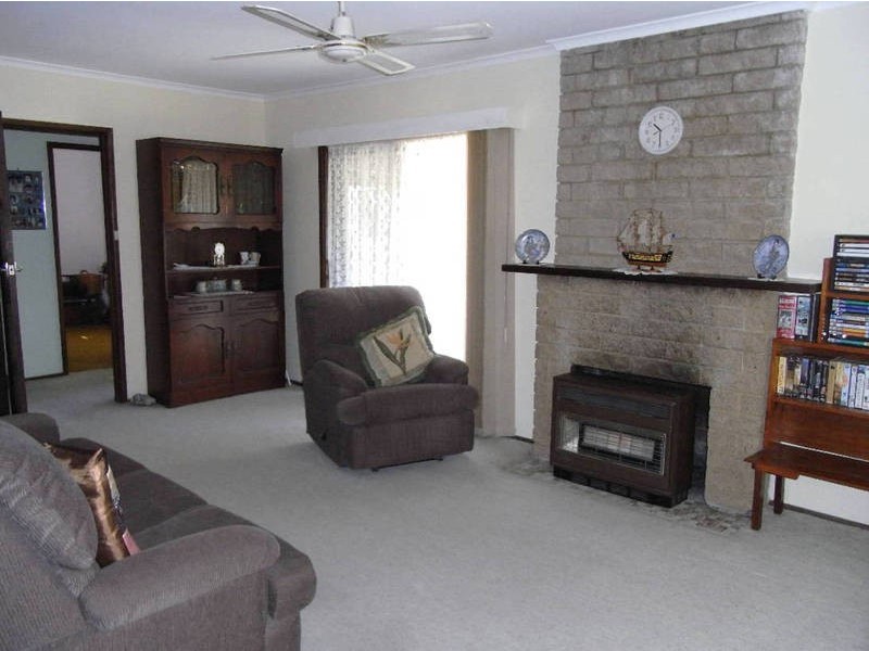 105 TRAFALGAR AVENUE, Umina Beach NSW 2257