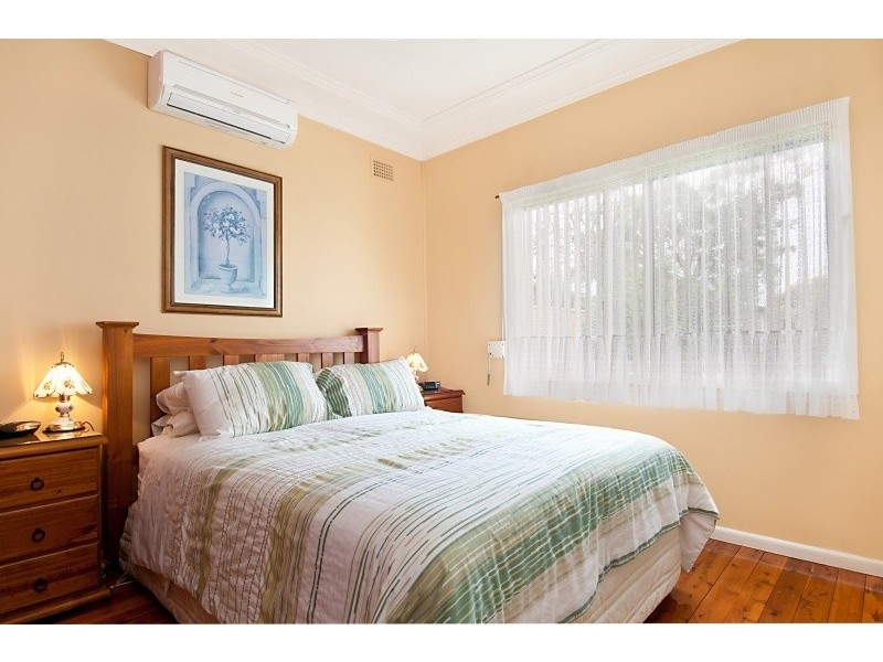 35 Boronia Avenue, Woy Woy NSW 2256