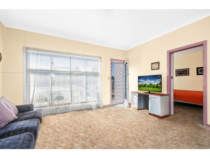 18 Cambridge Street, Umina Beach NSW 2257