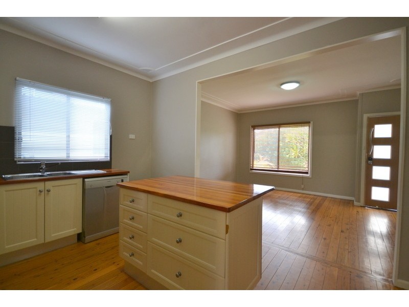 21  Boronia Avenue, Woy Woy NSW 2256