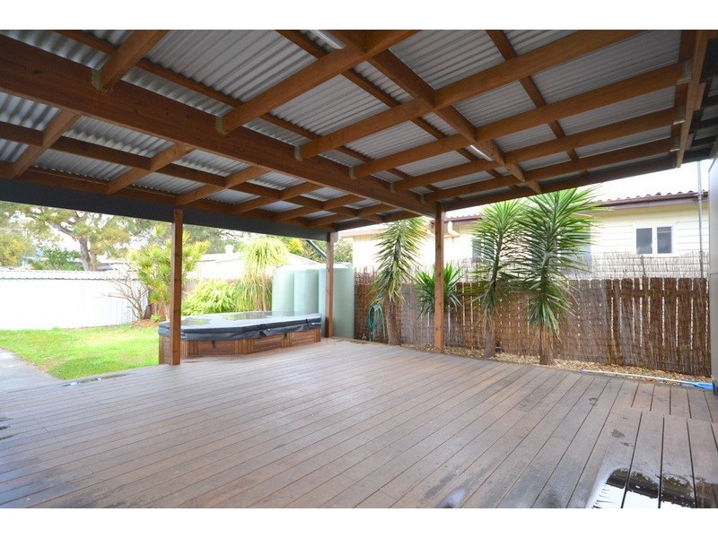 21  Boronia Avenue, Woy Woy NSW 2256