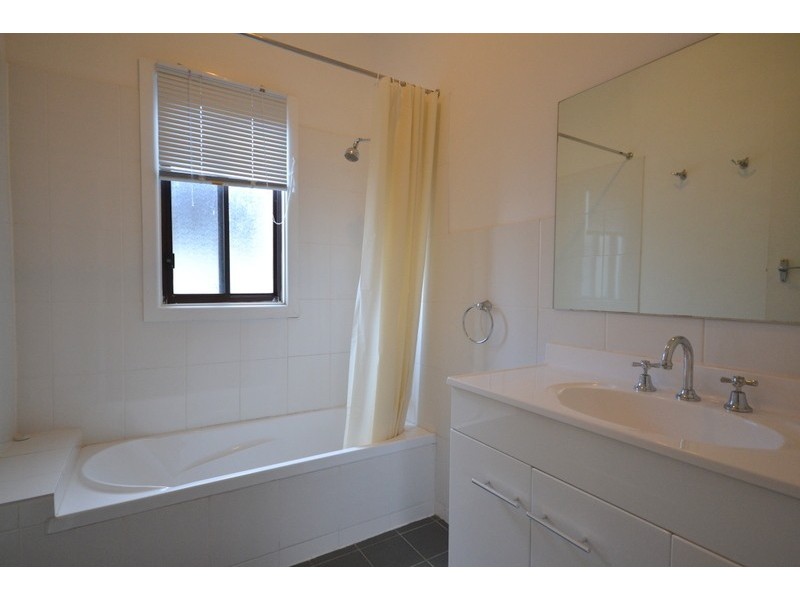 21  Boronia Avenue, Woy Woy NSW 2256