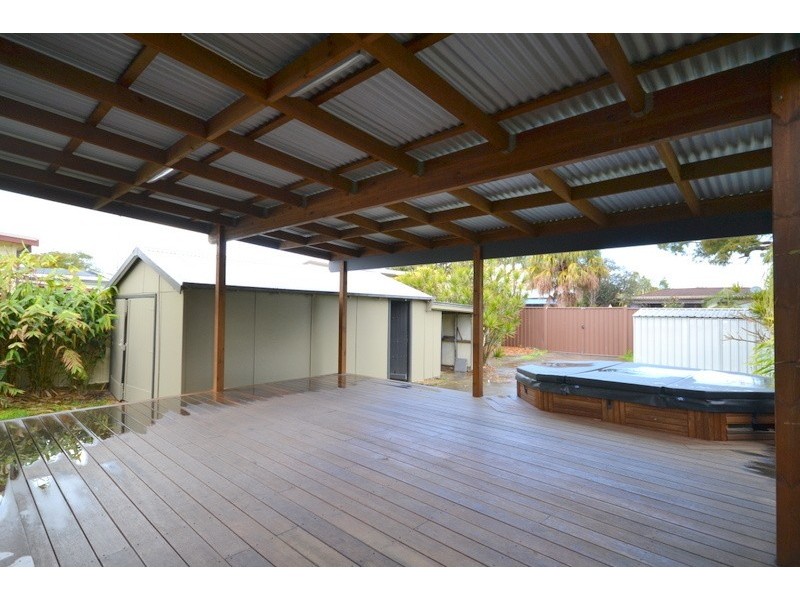 21  Boronia Avenue, Woy Woy NSW 2256