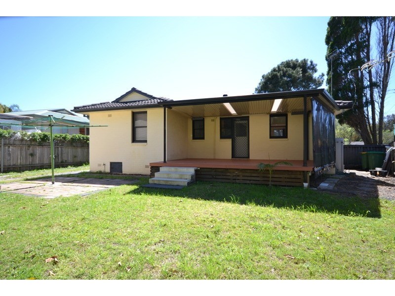 13 Macleay Avenue, Woy Woy NSW 2256