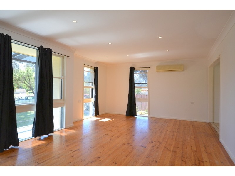 13 Macleay Avenue, Woy Woy NSW 2256