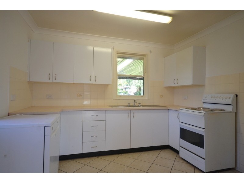 13 Macleay Avenue, Woy Woy NSW 2256