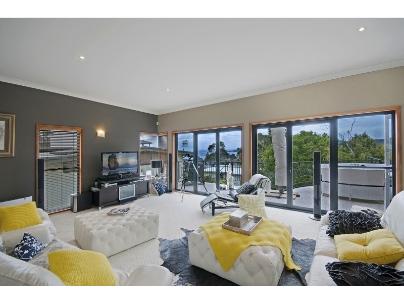 50 McGee Avenue, Wamberal NSW 2260