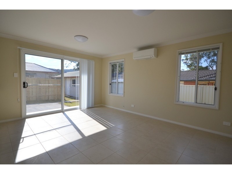 4a Sunnyside Avenue, Point Clare NSW 2250