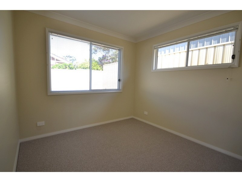 4a Sunnyside Avenue, Point Clare NSW 2250