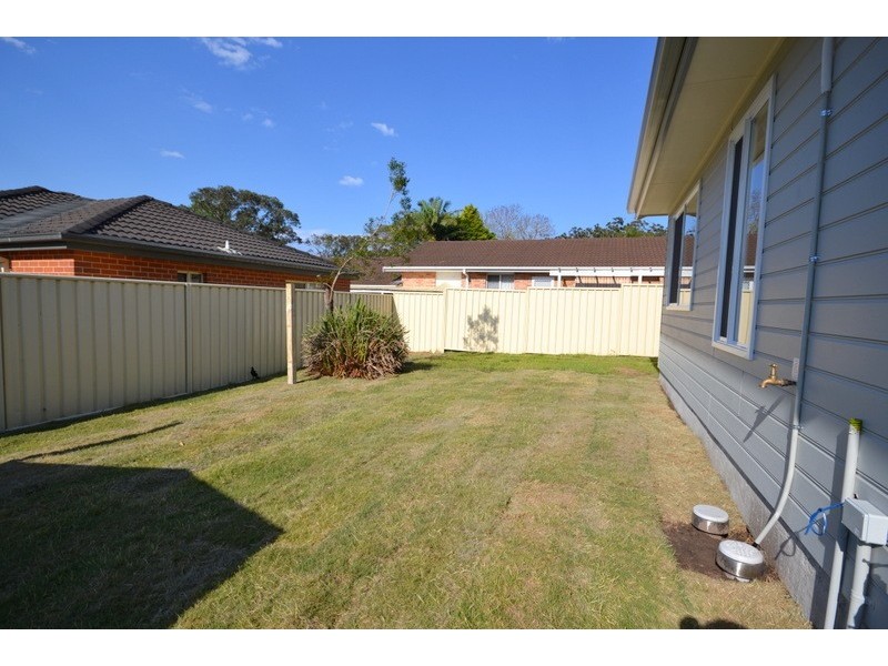 4a Sunnyside Avenue, Point Clare NSW 2250
