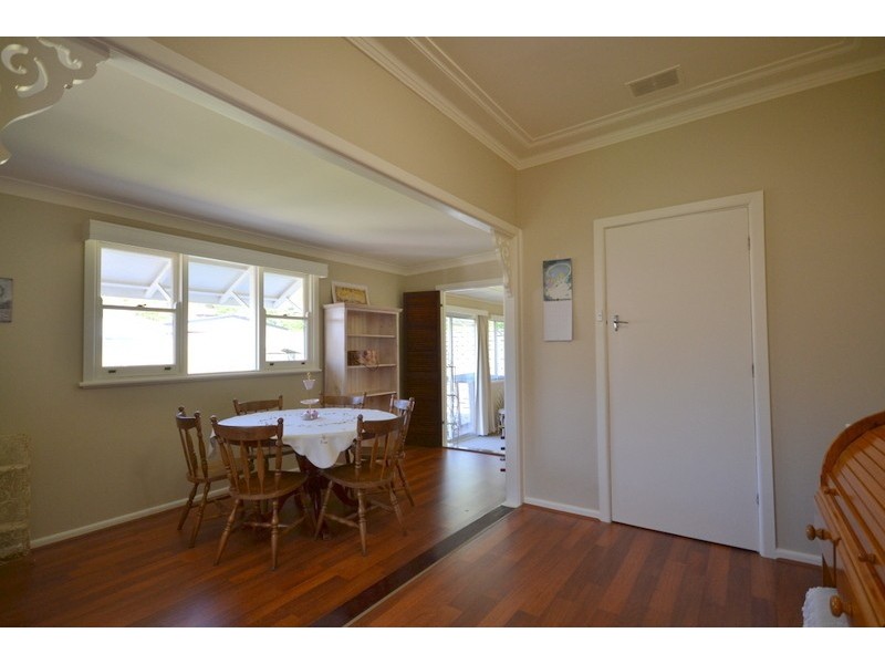 4 Sunnyside Avenue, Point Clare NSW 2250