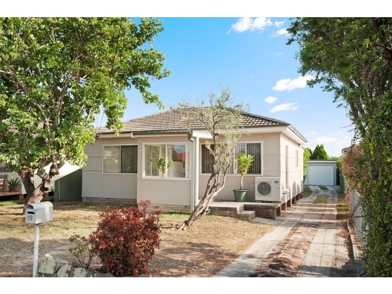 19 Britannia Street, Umina Beach NSW 2257