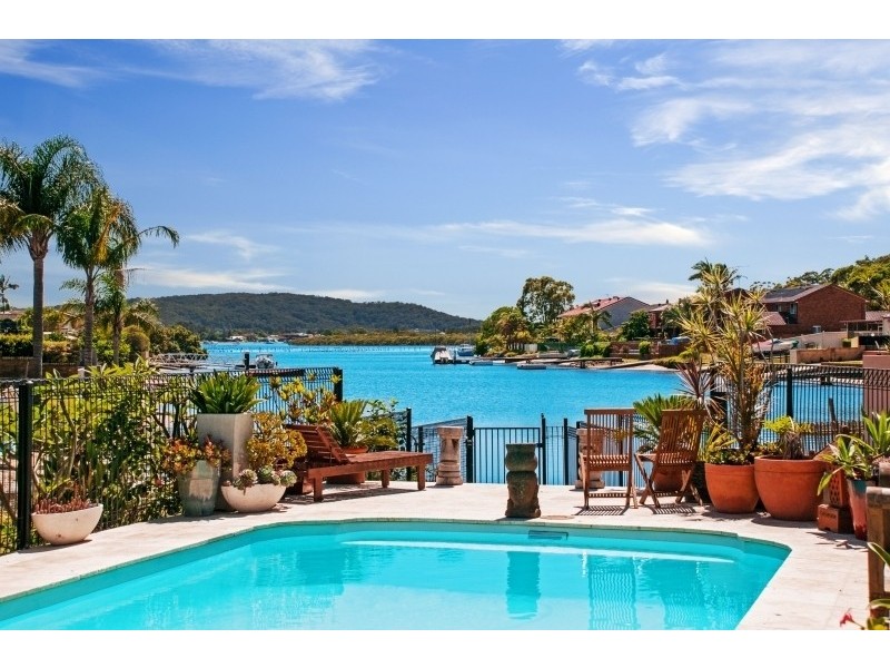 55a Helmsman Boulevarde, St Huberts Island NSW 2257