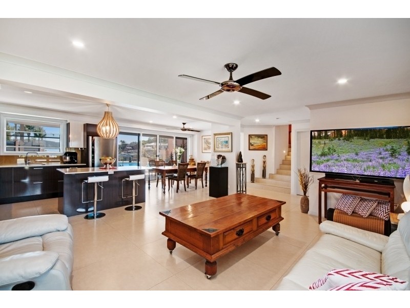 55a Helmsman Boulevarde, St Huberts Island NSW 2257