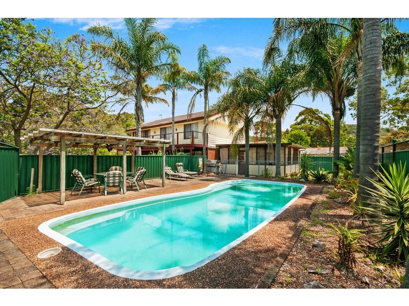 2 Cowper Road, Umina Beach NSW 2257