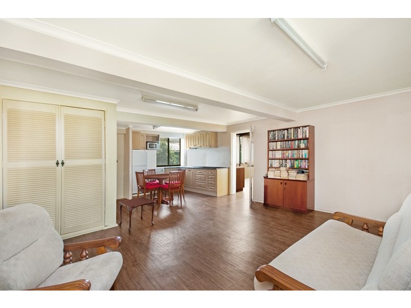2 Cowper Road, Umina Beach NSW 2257